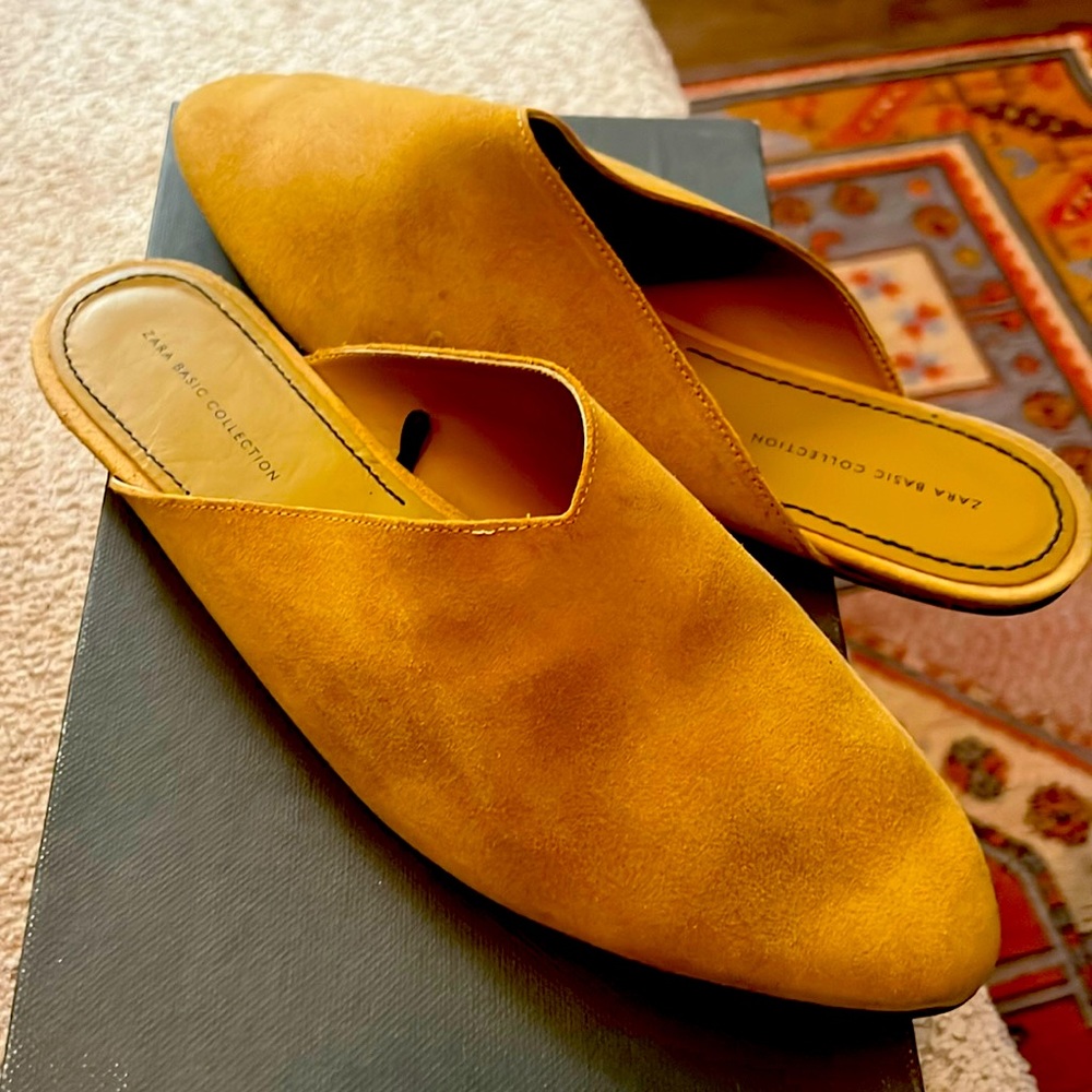 Zara Basic Collection Suede Flat Slip Ons